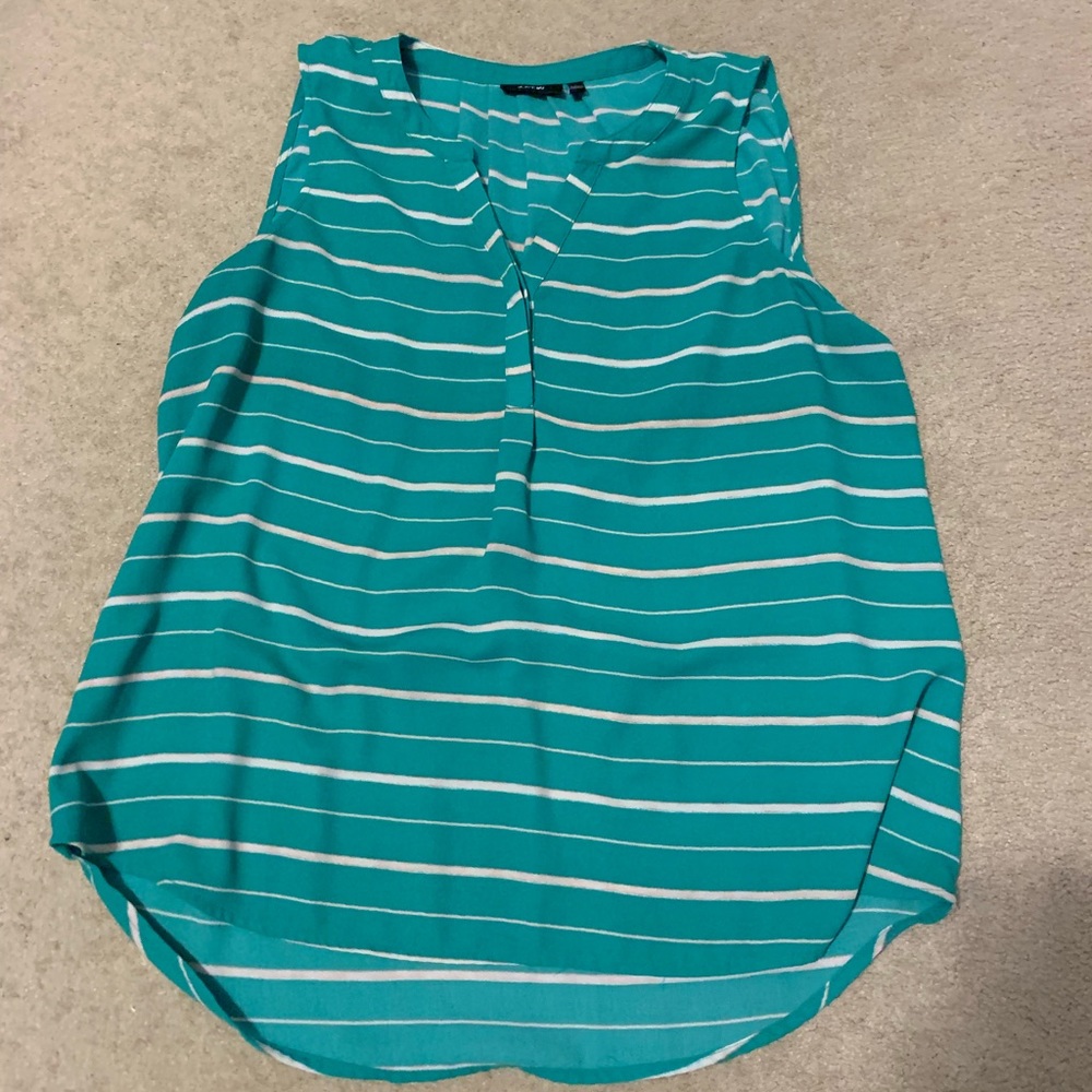 Sleeveless blouse.. teal and white! Must have!!